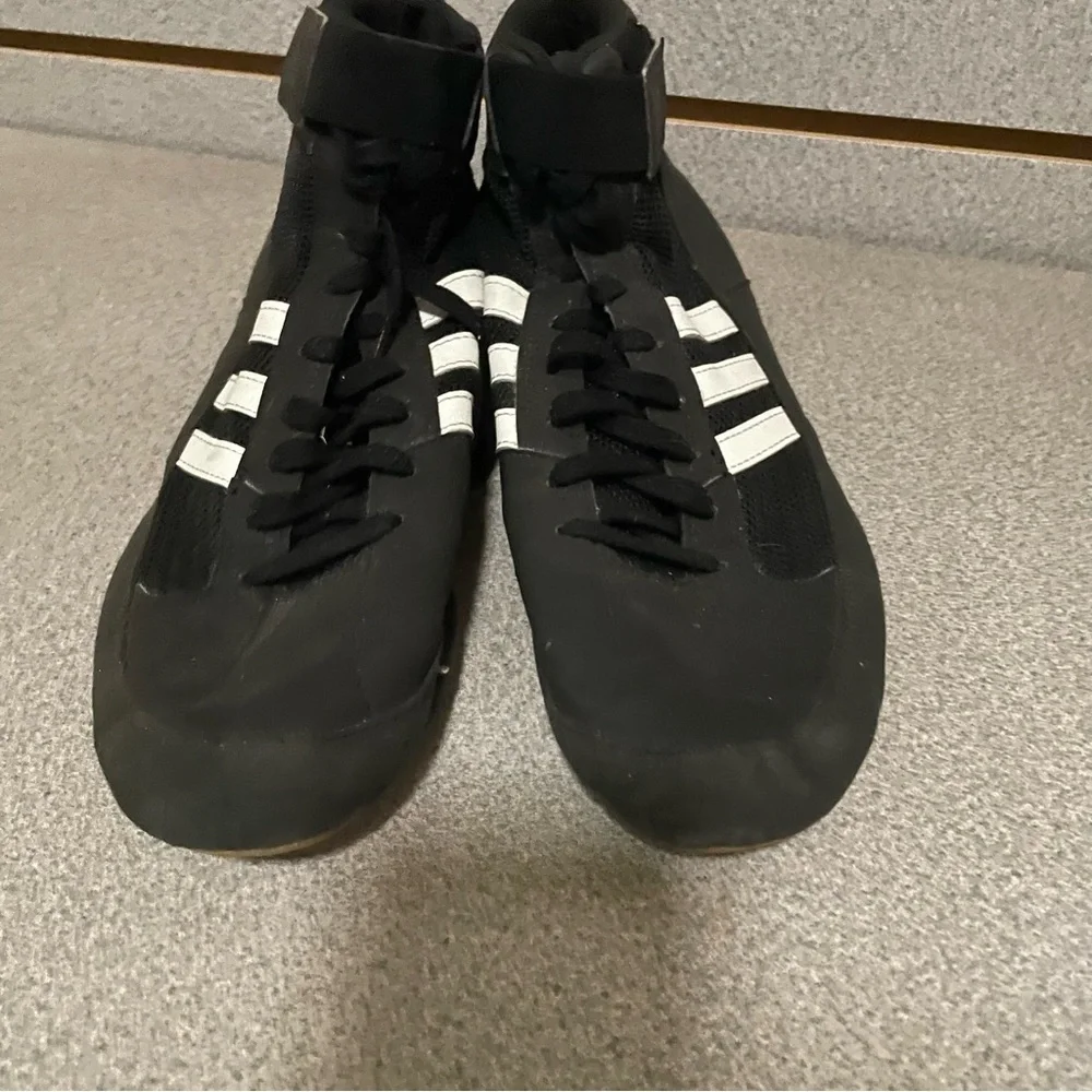 Men’s‎ Size 9 Black And White ADIDAS Wrestling Shoes! Worn A Week!